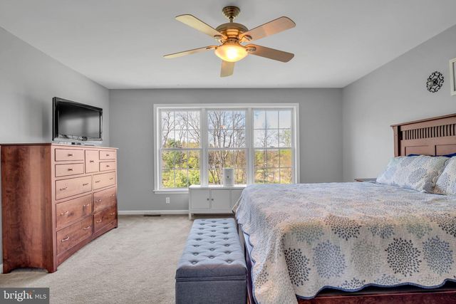 1423 WELLGATE LN, Mechanicsburg, PA 17055