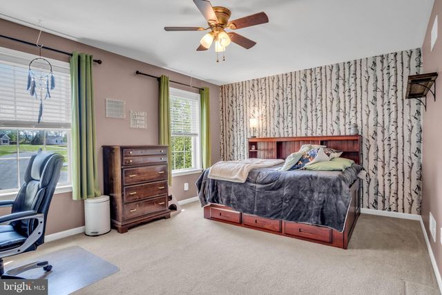1423 WELLGATE LN, Mechanicsburg, PA 17055