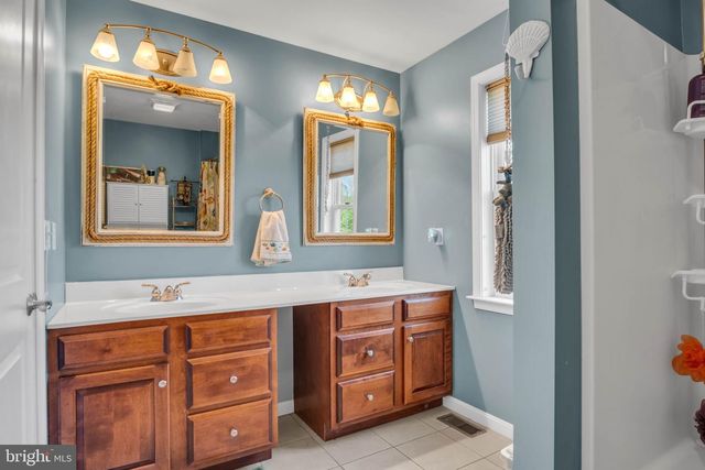 1423 WELLGATE LN, Mechanicsburg, PA 17055