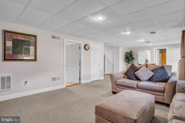 1423 WELLGATE LN, Mechanicsburg, PA 17055