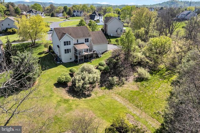 1423 WELLGATE LN, Mechanicsburg, PA 17055