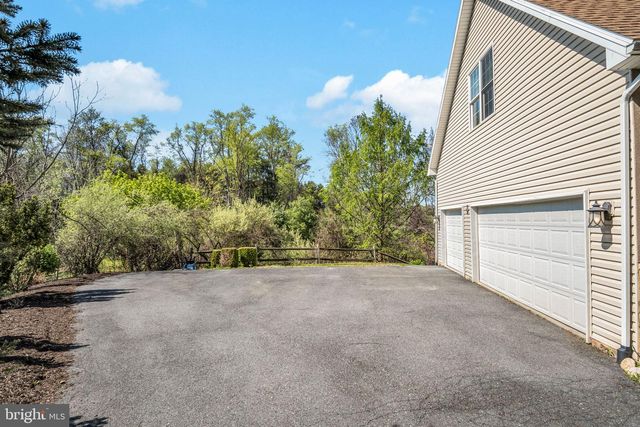 1423 WELLGATE LN, Mechanicsburg, PA 17055