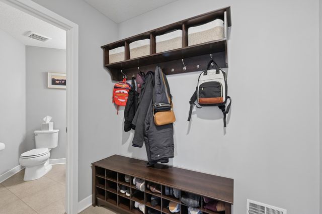 1360 Chestnut Circle, Carver, MN 55315