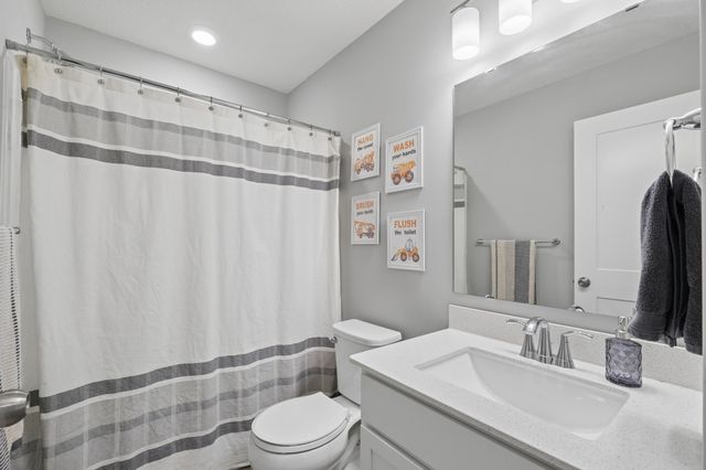 1360 Chestnut Circle, Carver, MN 55315