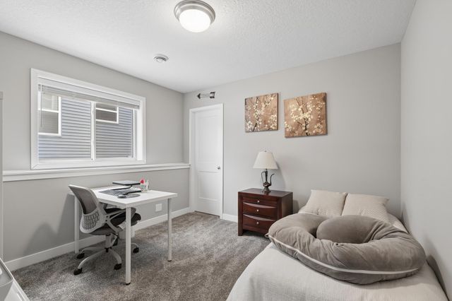 1360 Chestnut Circle, Carver, MN 55315