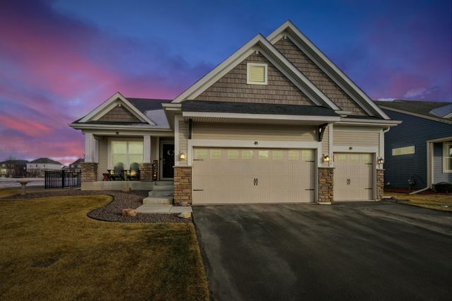 1360 Chestnut Circle, Carver, MN 55315