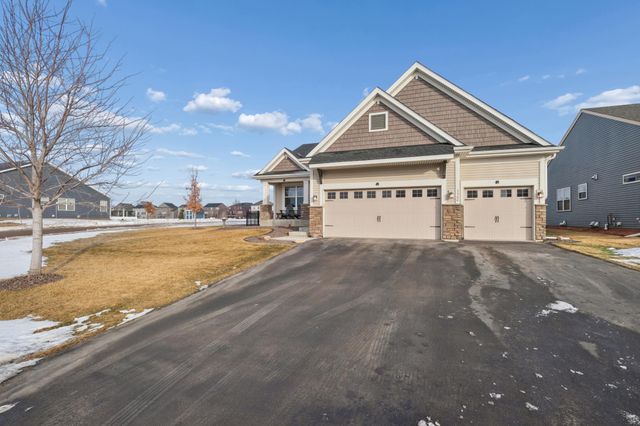 1360 Chestnut Circle, Carver, MN 55315