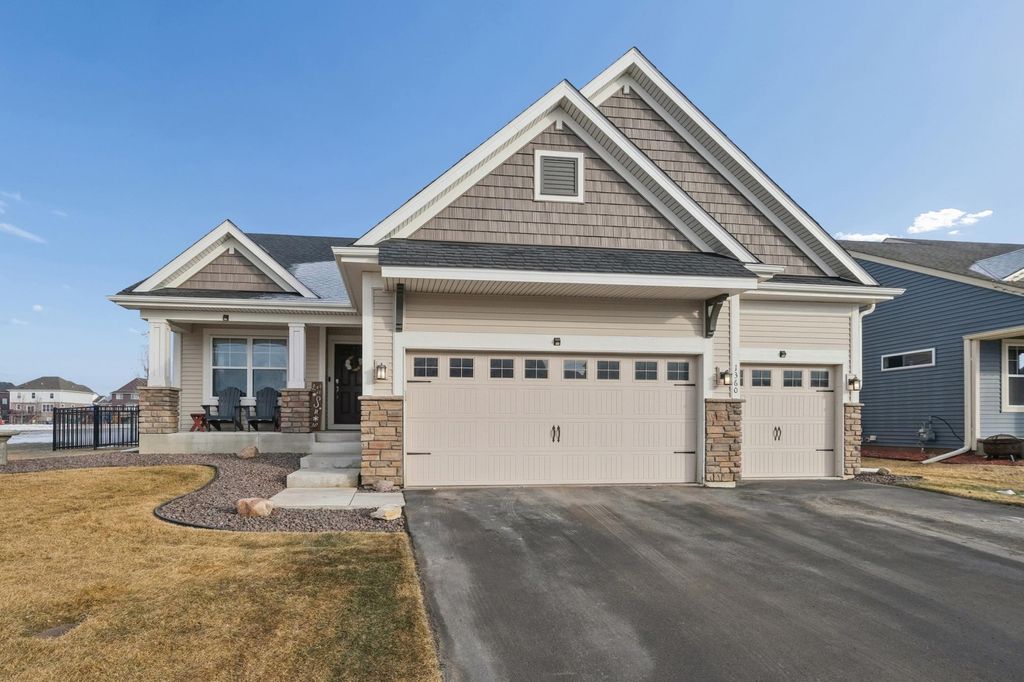 1360 Chestnut Circle, Carver, MN 55315