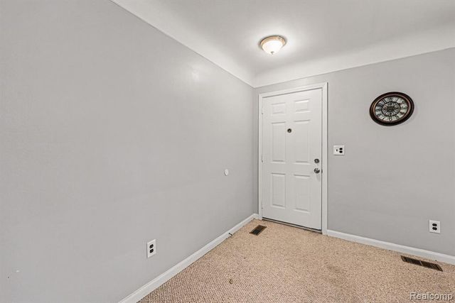 31036 Palomino Drive, Warren, MI 48093