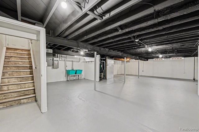 31036 Palomino Drive, Warren, MI 48093