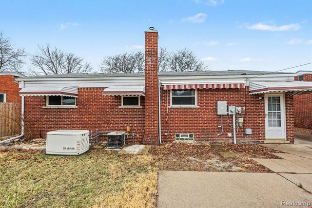 31036 Palomino Drive, Warren, MI 48093