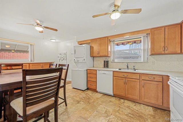 31036 Palomino Drive, Warren, MI 48093