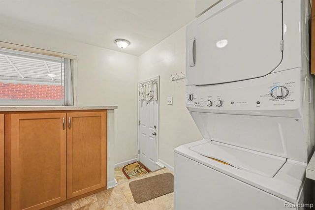 31036 Palomino Drive, Warren, MI 48093