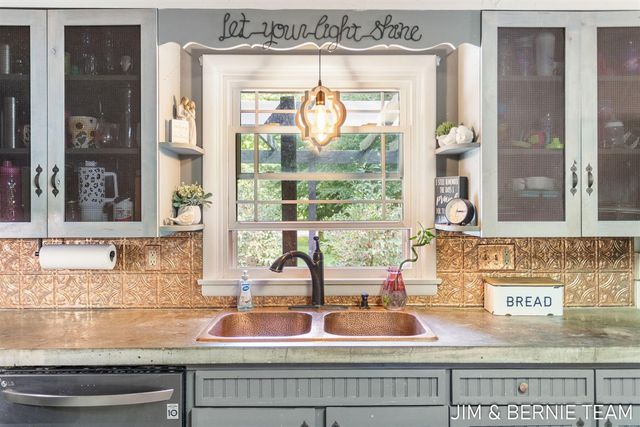 3104 53rd Street, Hamilton, MI 49419