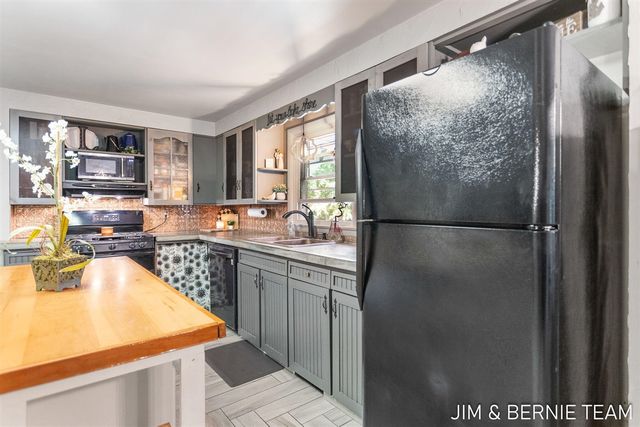 3104 53rd Street, Hamilton, MI 49419