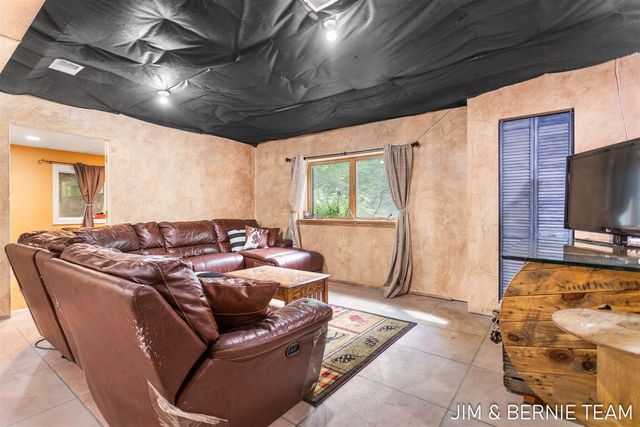 3104 53rd Street, Hamilton, MI 49419