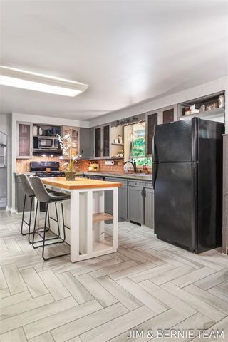 3104 53rd Street, Hamilton, MI 49419