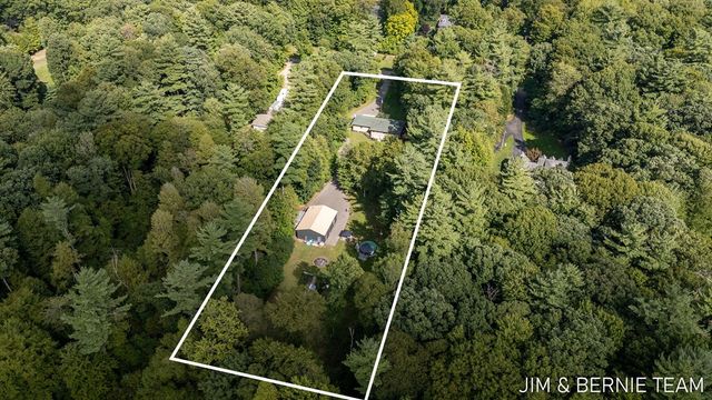 3104 53rd Street, Hamilton, MI 49419