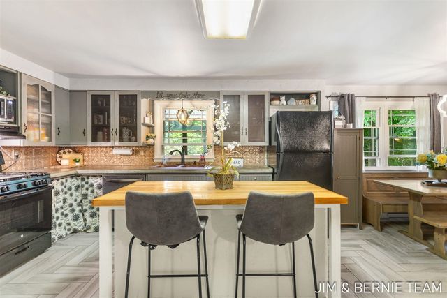 3104 53rd Street, Hamilton, MI 49419