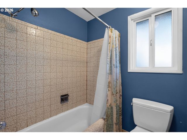 844 Ne BALDWIN Dr, Hillsboro, OR 97124