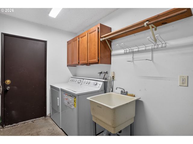 844 Ne BALDWIN Dr, Hillsboro, OR 97124