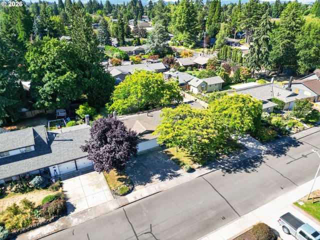 844 Ne BALDWIN Dr, Hillsboro, OR 97124
