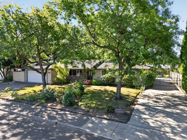 844 Ne BALDWIN Dr, Hillsboro, OR 97124