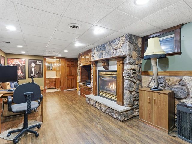 1030 S 21st STREET, Manitowoc, WI 54220