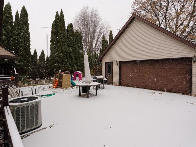 1030 S 21st STREET, Manitowoc, WI 54220