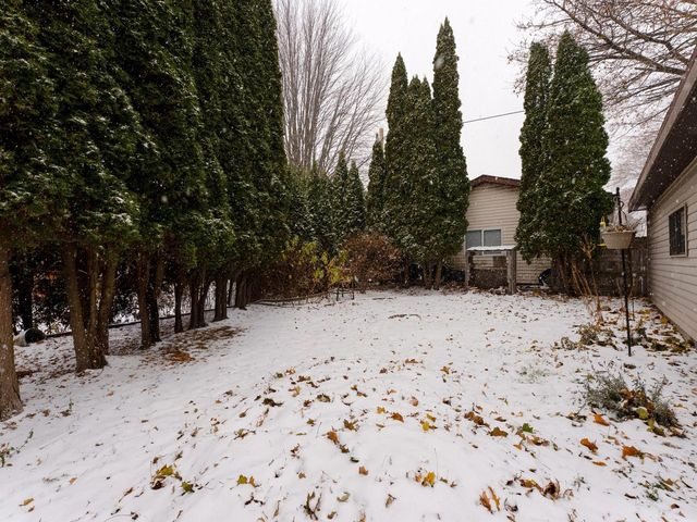 1030 S 21st STREET, Manitowoc, WI 54220