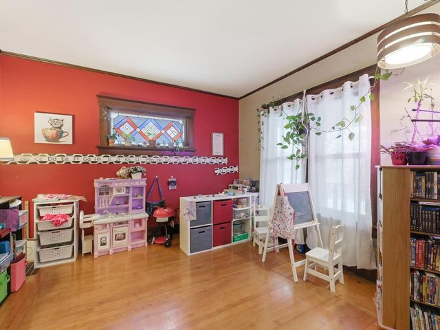 1030 S 21st STREET, Manitowoc, WI 54220