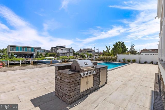 24 BEACON DR, Long Beach Township, NJ 08008