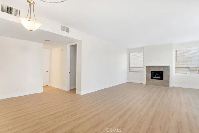 14530 Benefit Street 102, Sherman Oaks, CA 91403