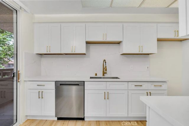 14530 Benefit Street 102, Sherman Oaks, CA 91403