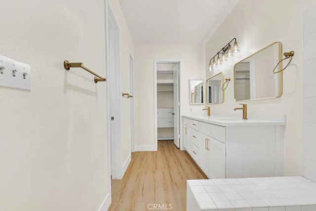 14530 Benefit Street 102, Sherman Oaks, CA 91403