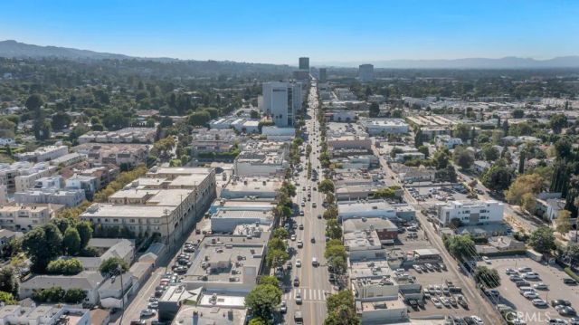 14530 Benefit Street 102, Sherman Oaks, CA 91403