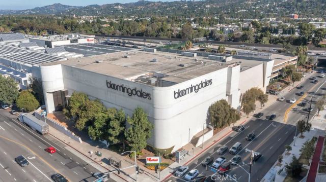 14530 Benefit Street 102, Sherman Oaks, CA 91403