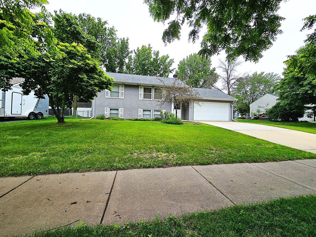 3716 155th Street W, Rosemount, MN 55068
