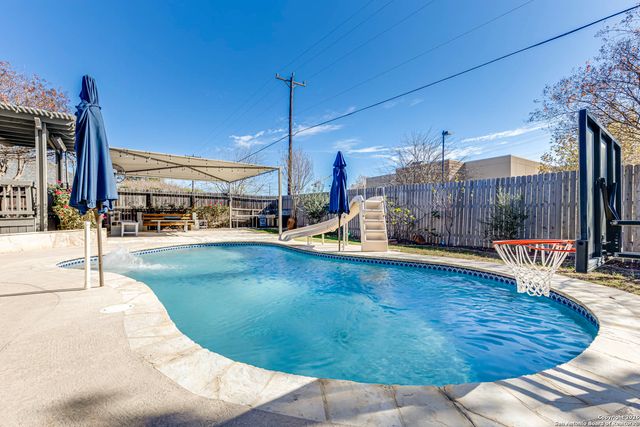 922 Desert Bluff, San Antonio, TX 78258