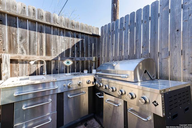 922 Desert Bluff, San Antonio, TX 78258