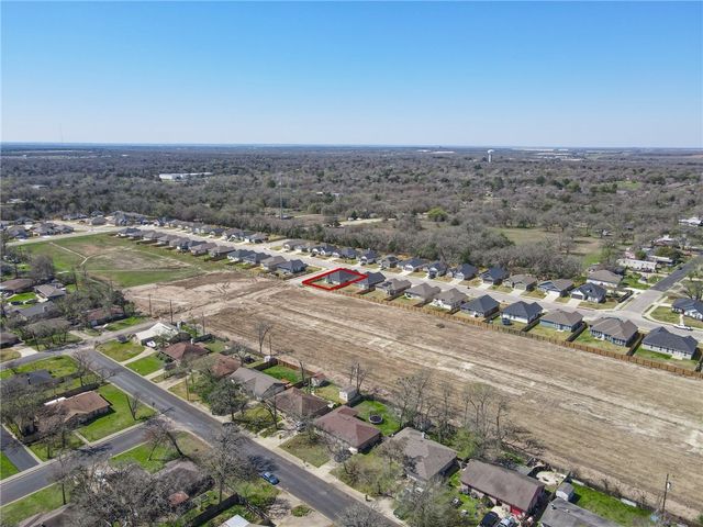 2406 Lightfoot Lane, Bryan, TX 77803