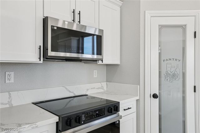 6761 South Sandpebble Street, Pahrump, NV 89061