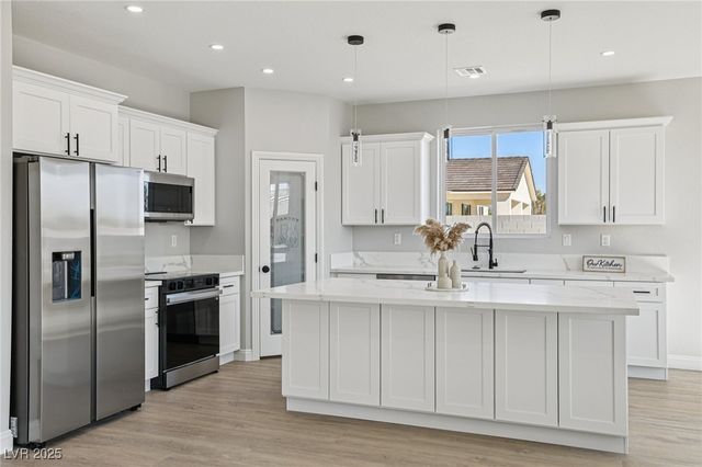 6761 South Sandpebble Street, Pahrump, NV 89061