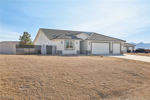 6761 South Sandpebble Street, Pahrump, NV 89061