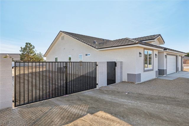 6761 South Sandpebble Street, Pahrump, NV 89061