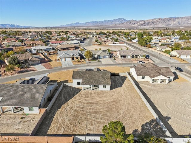 6761 South Sandpebble Street, Pahrump, NV 89061