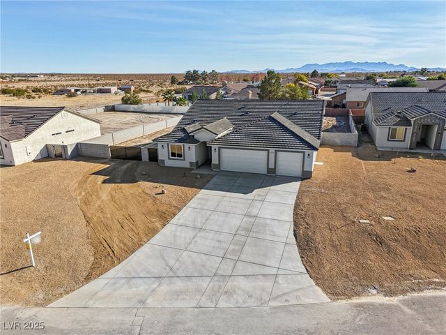 6761 South Sandpebble Street, Pahrump, NV 89061