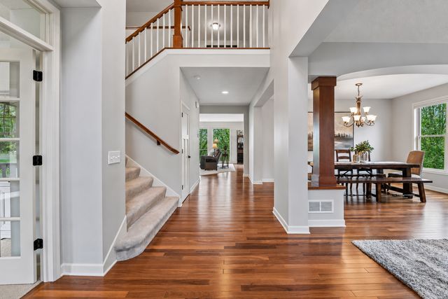 16527 75th Avenue N, Maple Grove, MN 55311