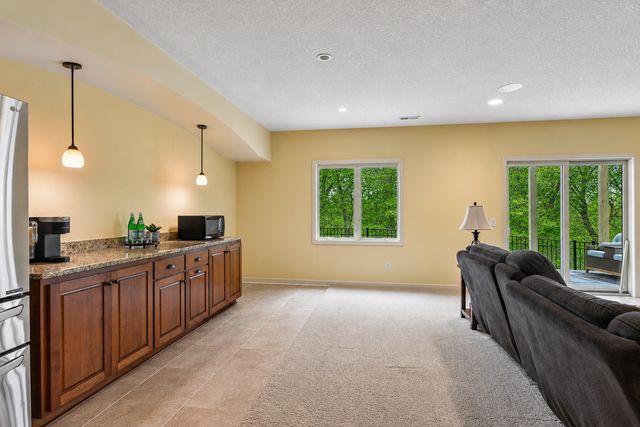 16527 75th Avenue N, Maple Grove, MN 55311