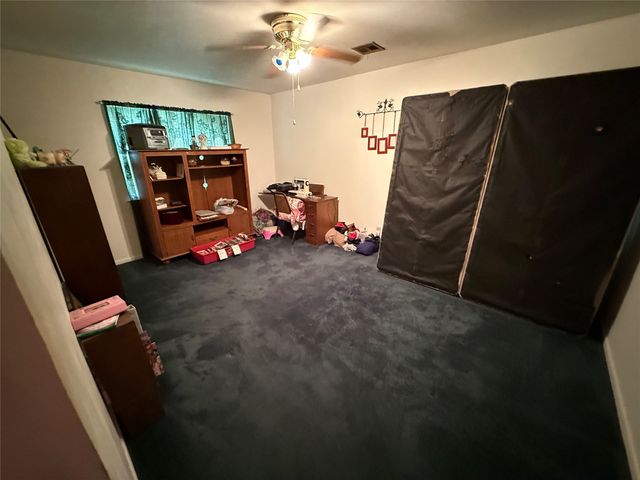 900 Crockett Drive, Fort Worth, TX 76028